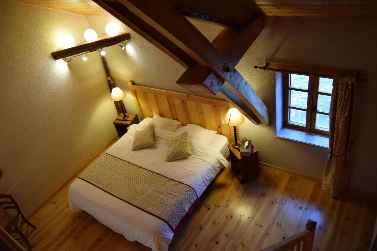 Le Moulin Du Bateau - Maison D'Hotes Leotoing Exterior photo
